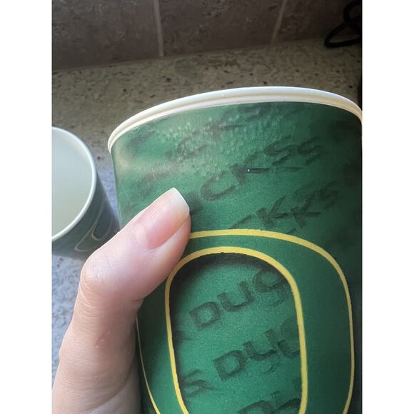 Set of 2 Oregon Ducks 3D Spirit Cups Drinking Football - Picture 5 of 5